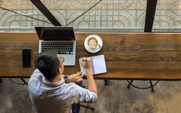 laptop-CAFE0217-1300×813